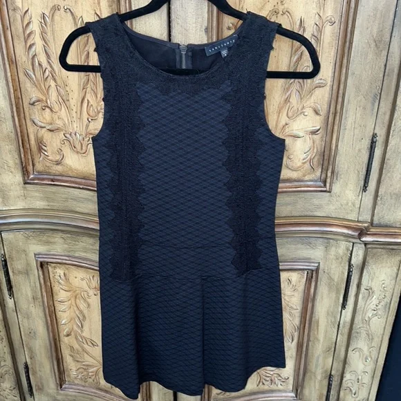 Sanctuary Ponte Dress - Picture 2 of 9